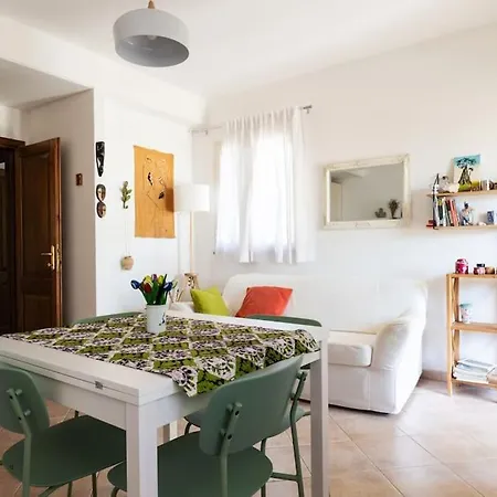 Casa vacanze Casa Silvia 800m Dal Mare La Caletta